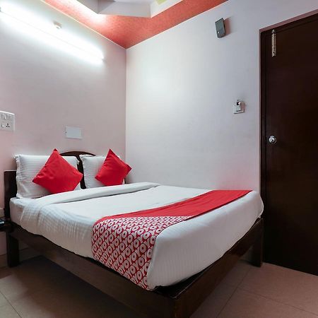 Oyo 10711 Hotel Nsnr Residency Visakhapatnam Ngoại thất bức ảnh