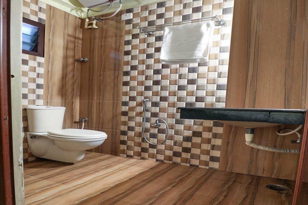 Oyo 10711 Hotel Nsnr Residency Visakhapatnam Ngoại thất bức ảnh
