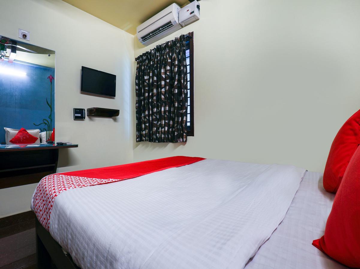 Oyo 10711 Hotel Nsnr Residency Visakhapatnam Ngoại thất bức ảnh