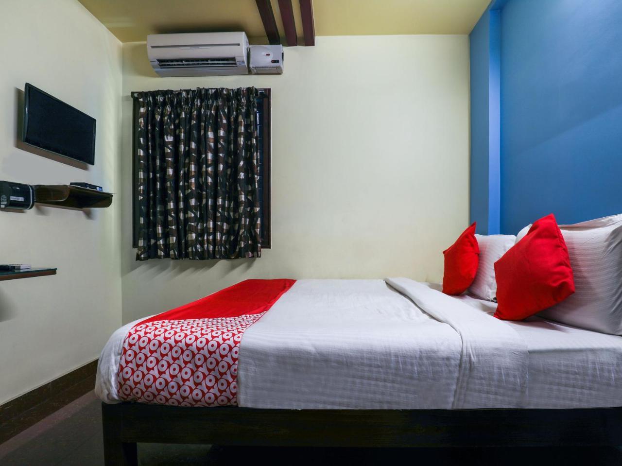 Oyo 10711 Hotel Nsnr Residency Visakhapatnam Ngoại thất bức ảnh