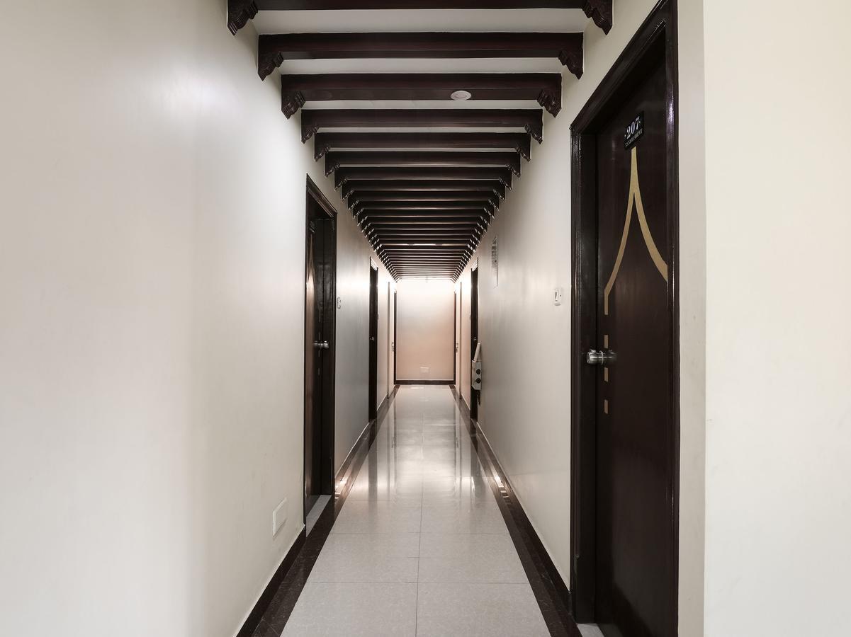 Oyo 10711 Hotel Nsnr Residency Visakhapatnam Ngoại thất bức ảnh