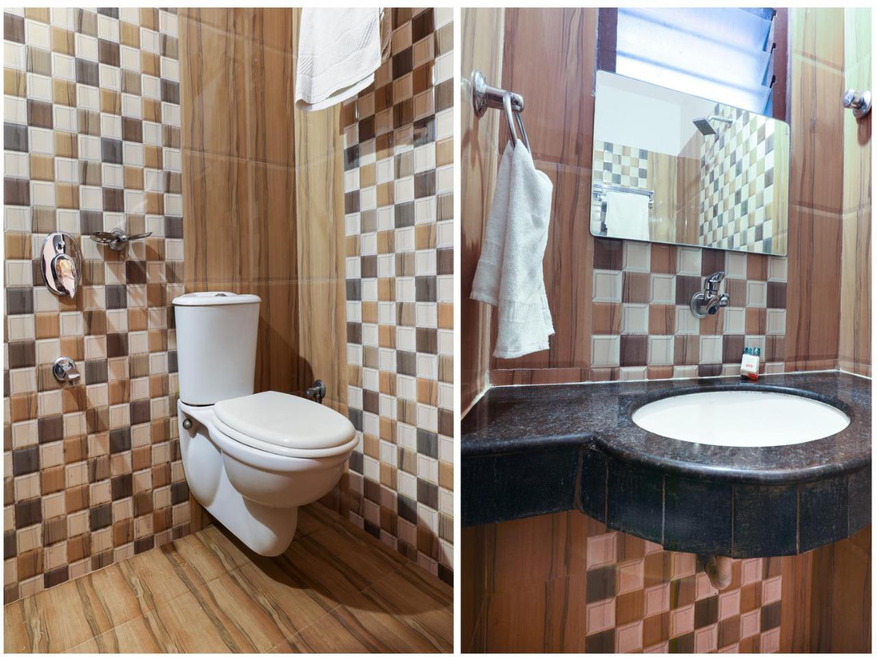 Oyo 10711 Hotel Nsnr Residency Visakhapatnam Ngoại thất bức ảnh